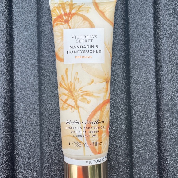 Victoria's Secret Mandarin & Honeysuckle Body Care - NWT 3 piece set with Tote! - Picture 5 of 7